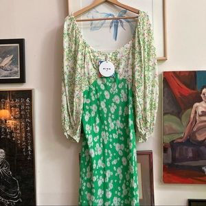 16W 18W RIXO Target Daisy Long Sleeve Swing Dress